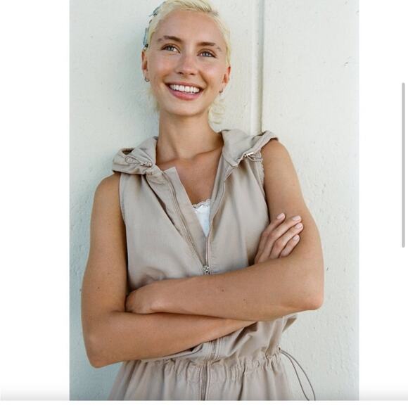 Zara Sleeveless Hooded Jumpsuit Khaki Size Large Trending Y2K Utility - Picture 6 of 8